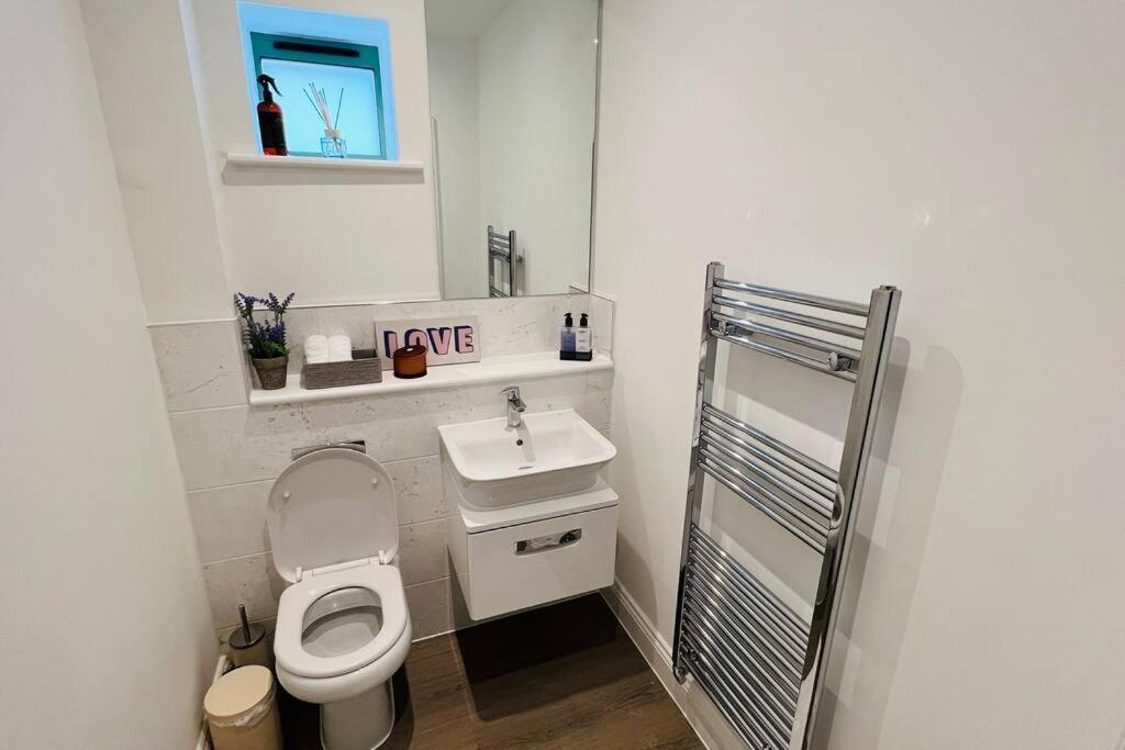 אדמונטון A House Designed For You… מראה חיצוני תמונה